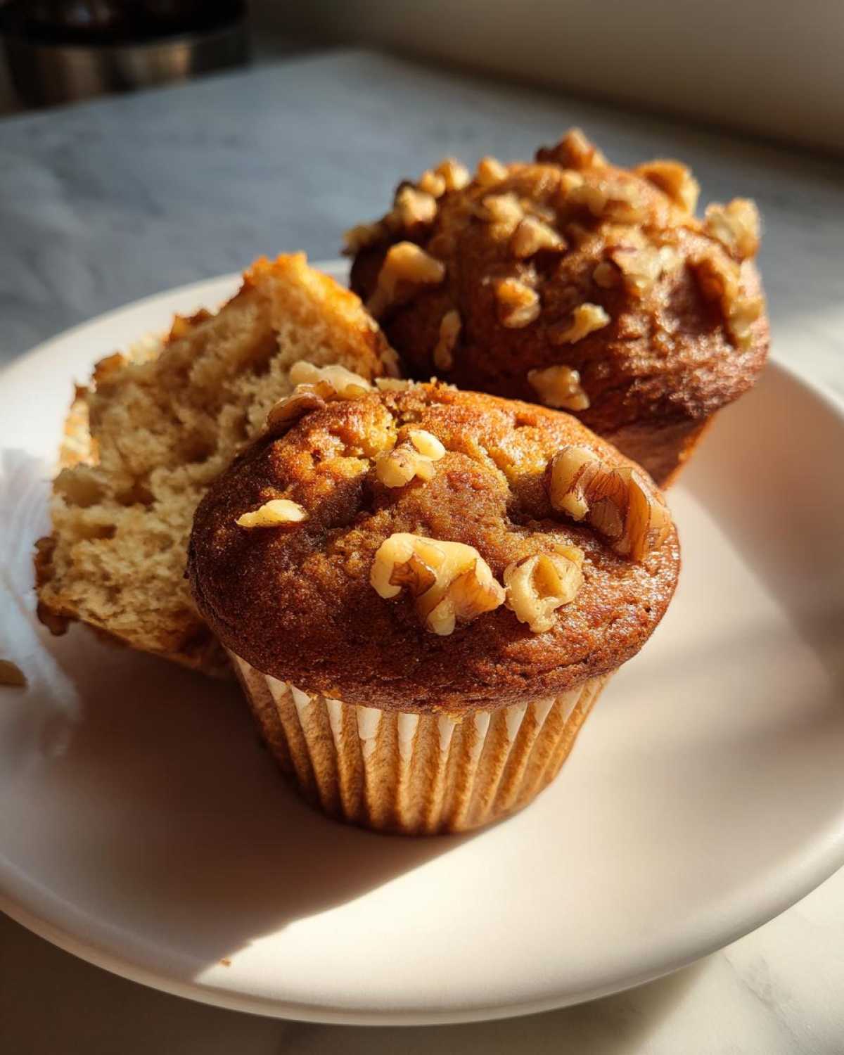Banana walnut muffins - detail 4