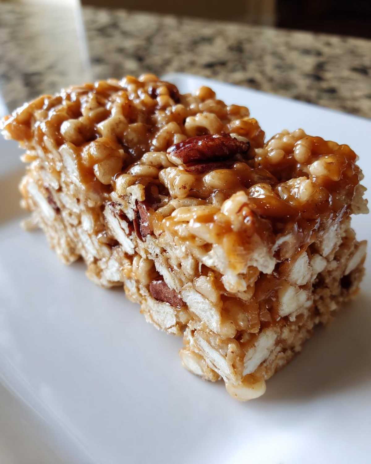 Caramel Pecan Rice Krispies - detail 1