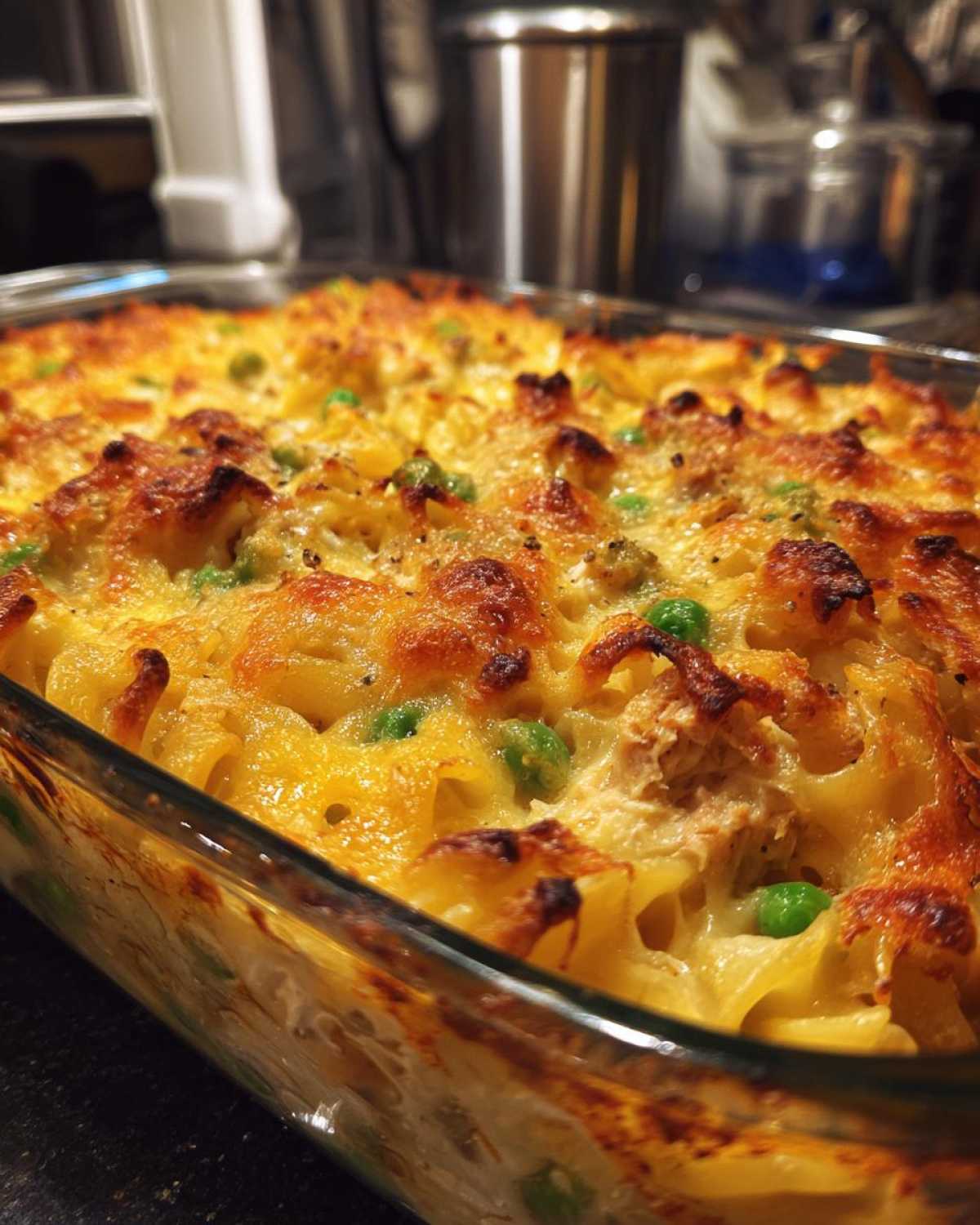 Cheesy tuna noodle casserole - detail 3