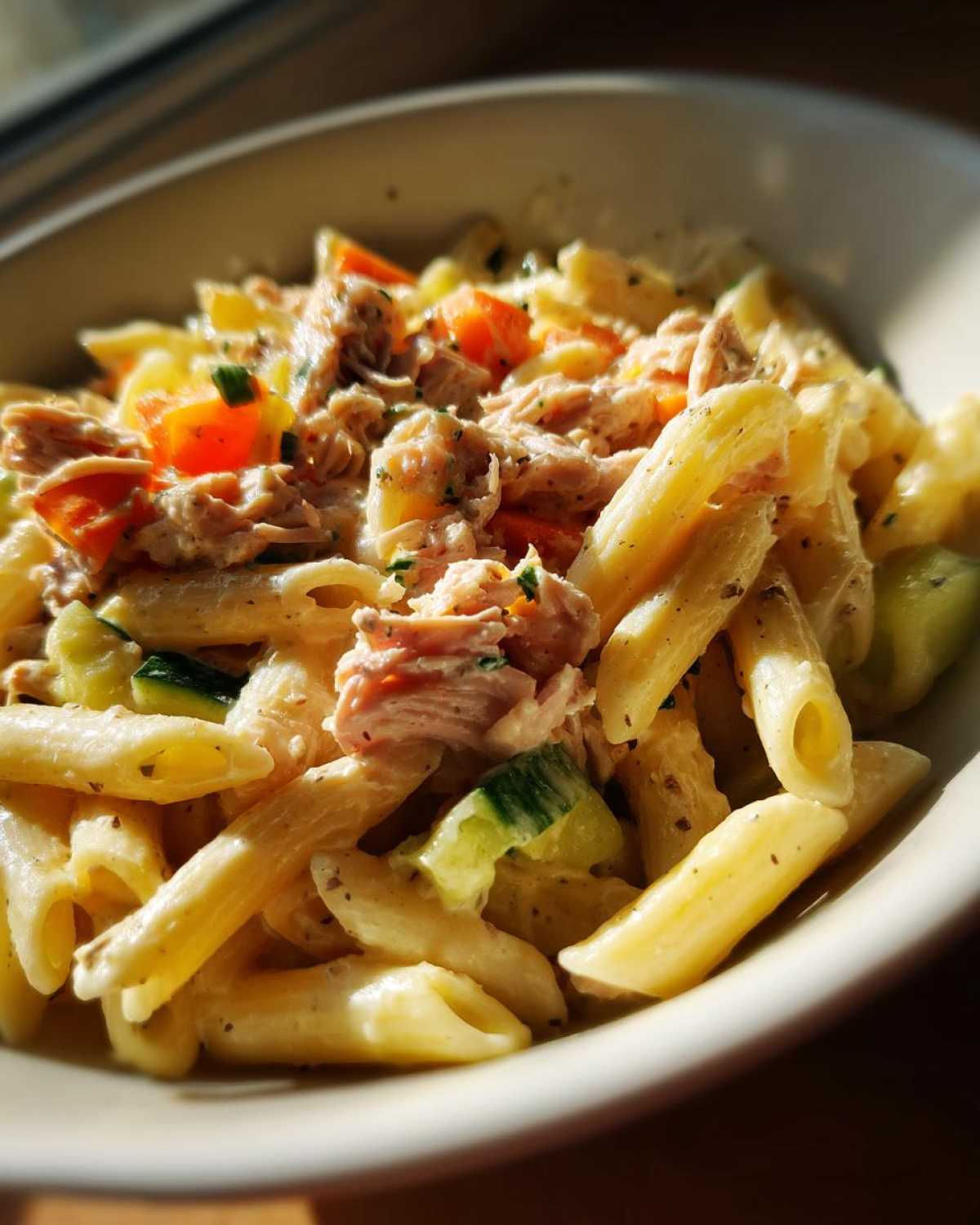 Classic tuna pasta salad - detail 2