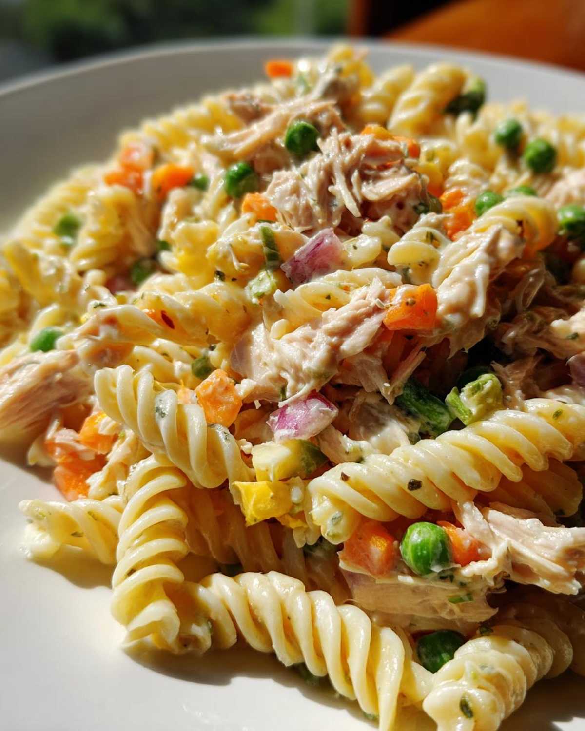 Classic tuna pasta salad - detail 4