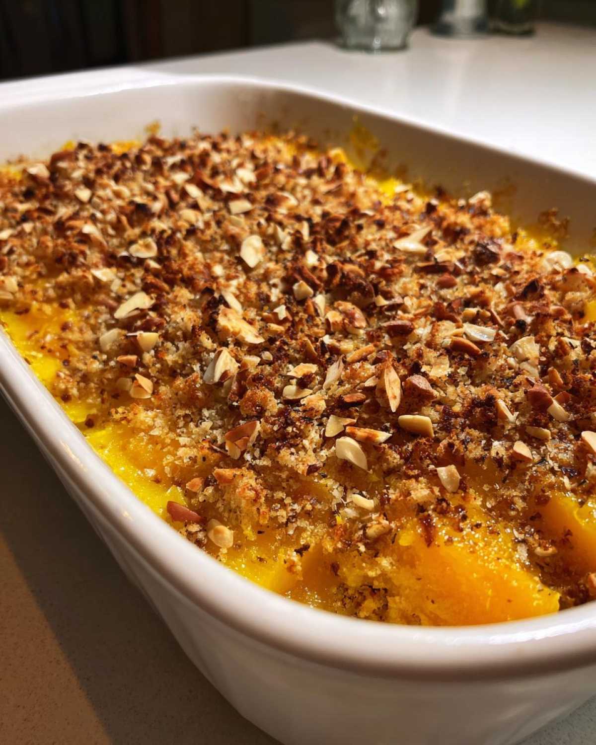 Crunchy topping squash casserole - detail 4