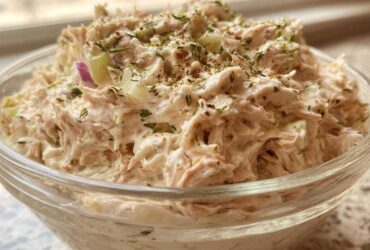 Greek yogurt tuna salad