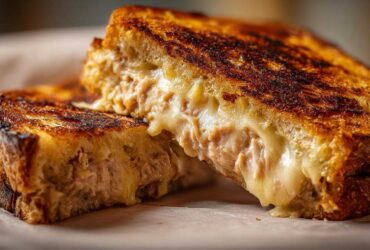 Grilled tuna sandwich