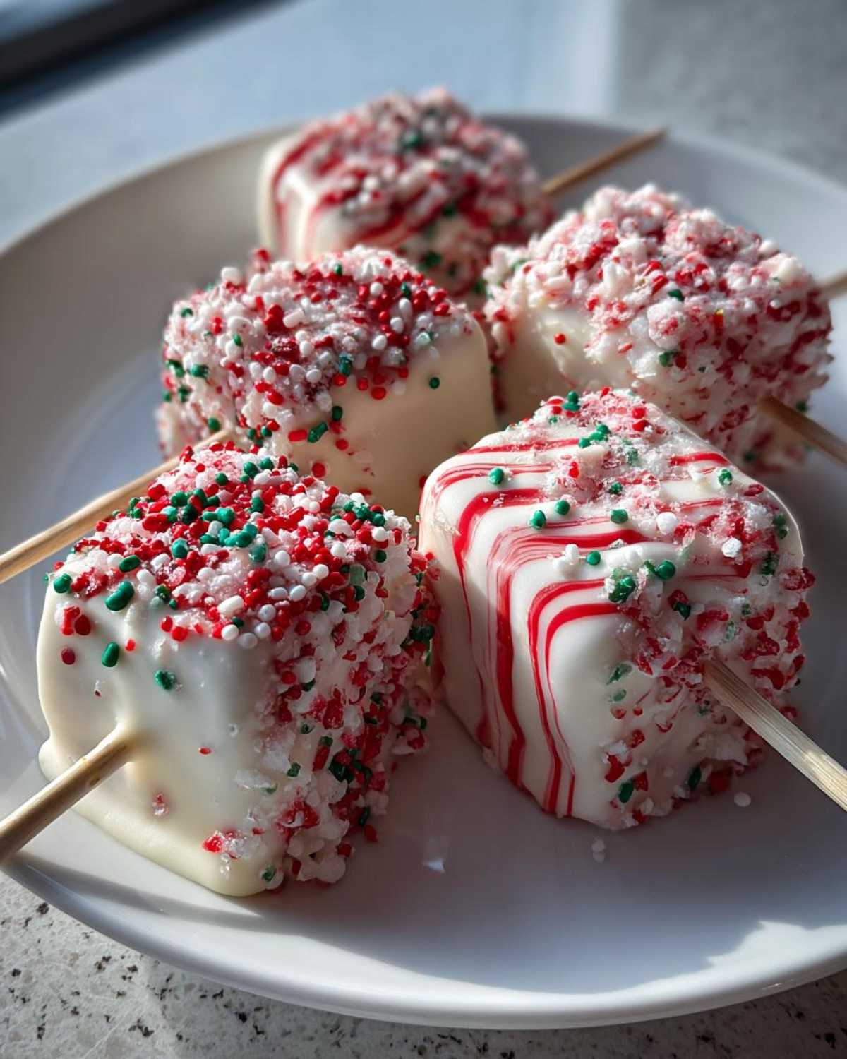 Candy Cane Marshmallow Pops - detail 3