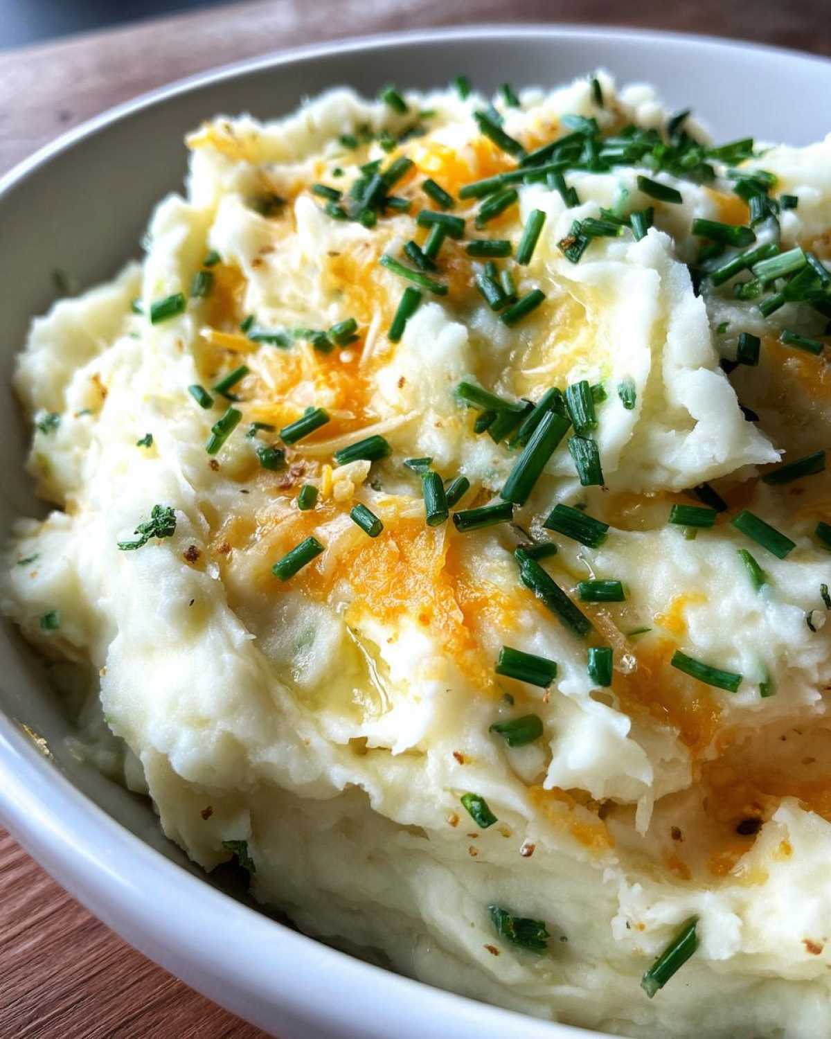 Cheesy Garlic Butter Mashed Potatoes - detail 4