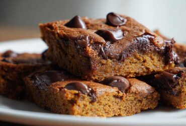 Chocolate Chip Gingerbread Bars