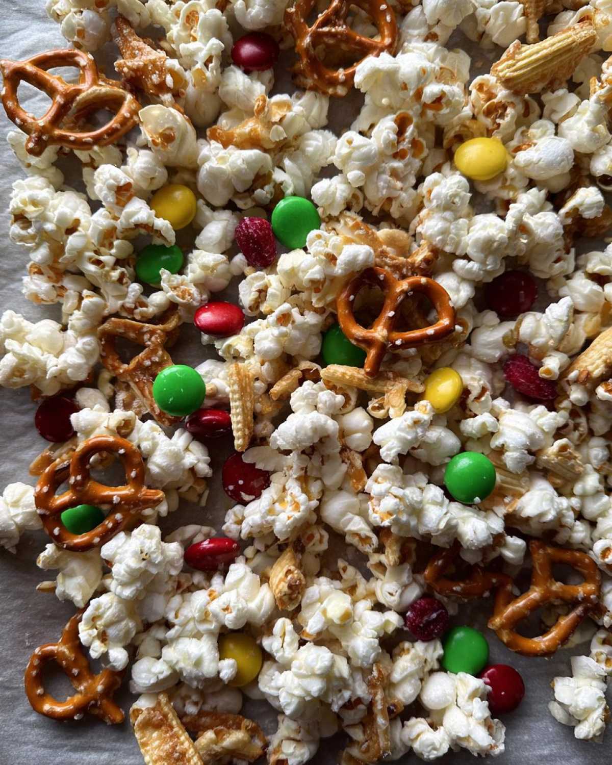 Christmas Popcorn Crunch - detail 3