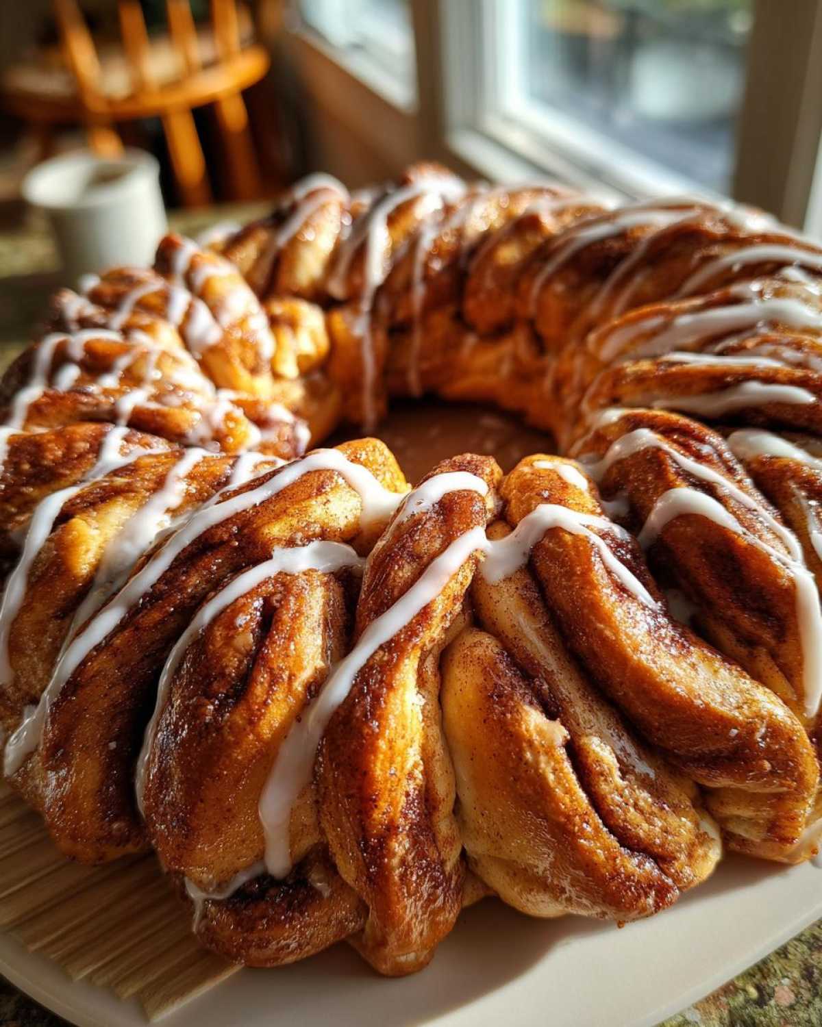 Cinnamon Roll Wreath - detail 3