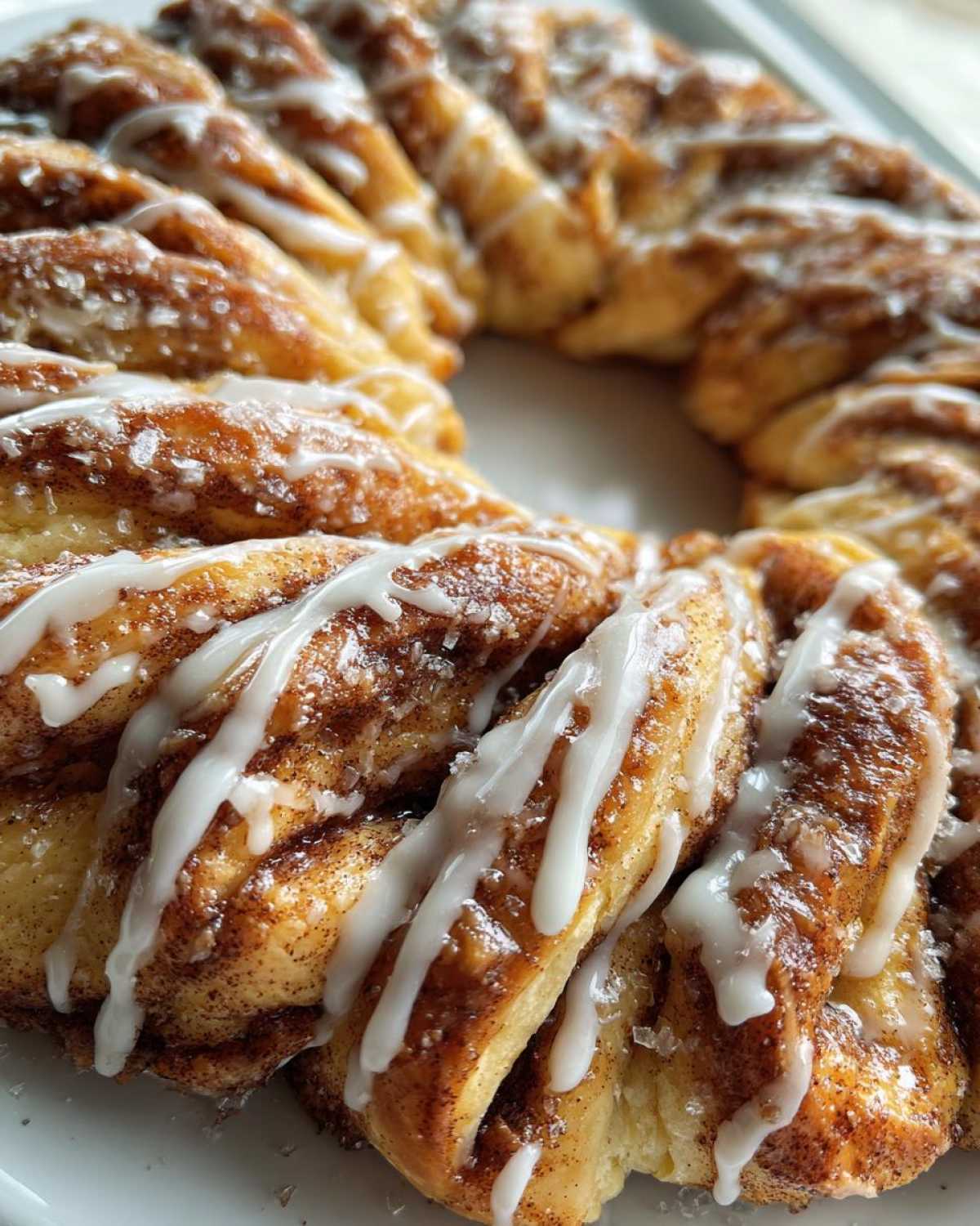 Cinnamon Roll Wreath - detail 4