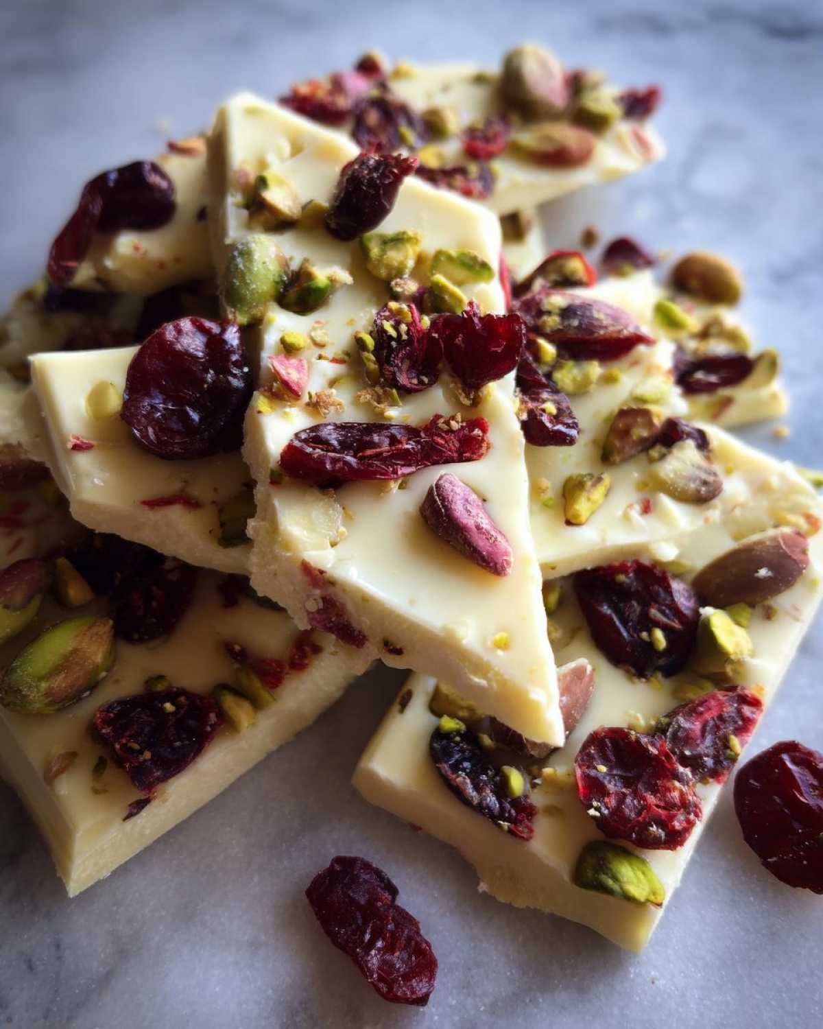 Cranberry Pistachio White Chocolate Bark - detail 2