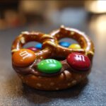 Holiday Pretzel Hugs