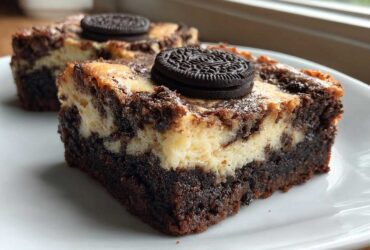 Oreo Cheesecake Brownie Bars