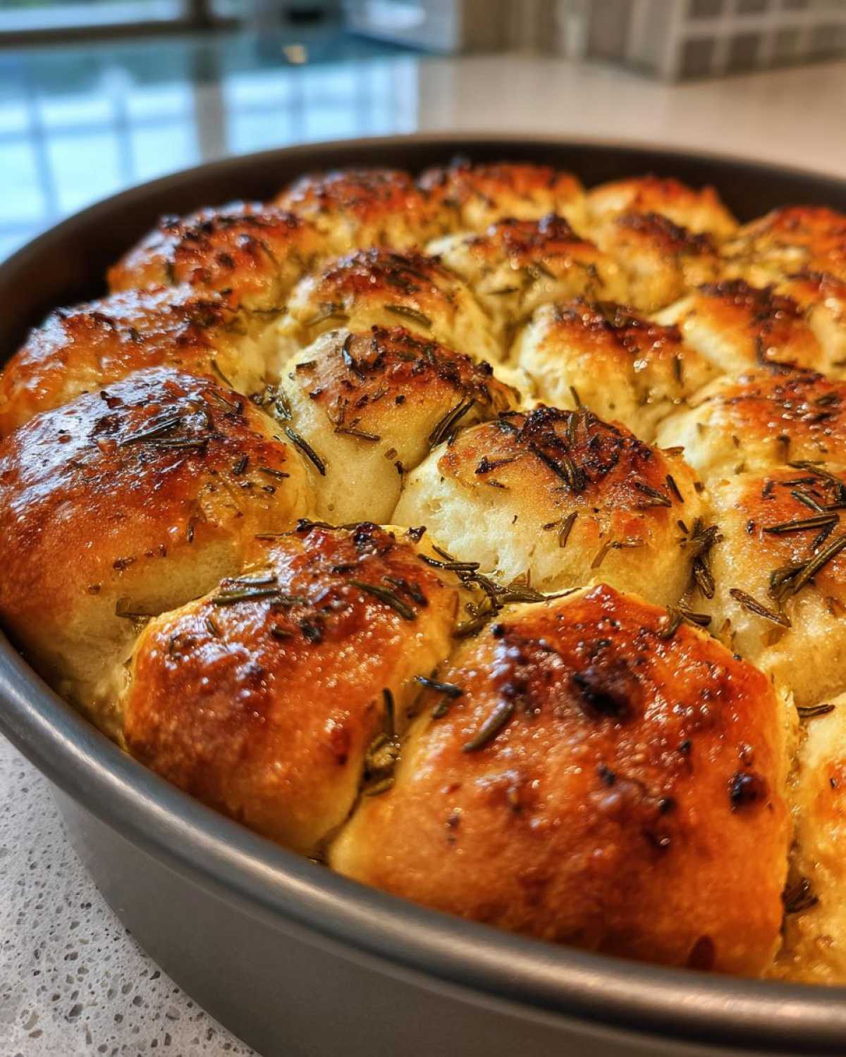 Rosemary Garlic Pull-Apart Rolls - detail 2