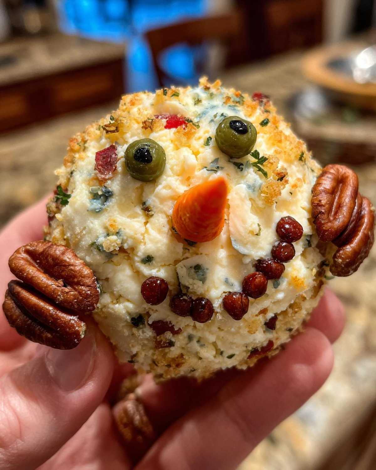 Snowman Cheese Ball - detail 2