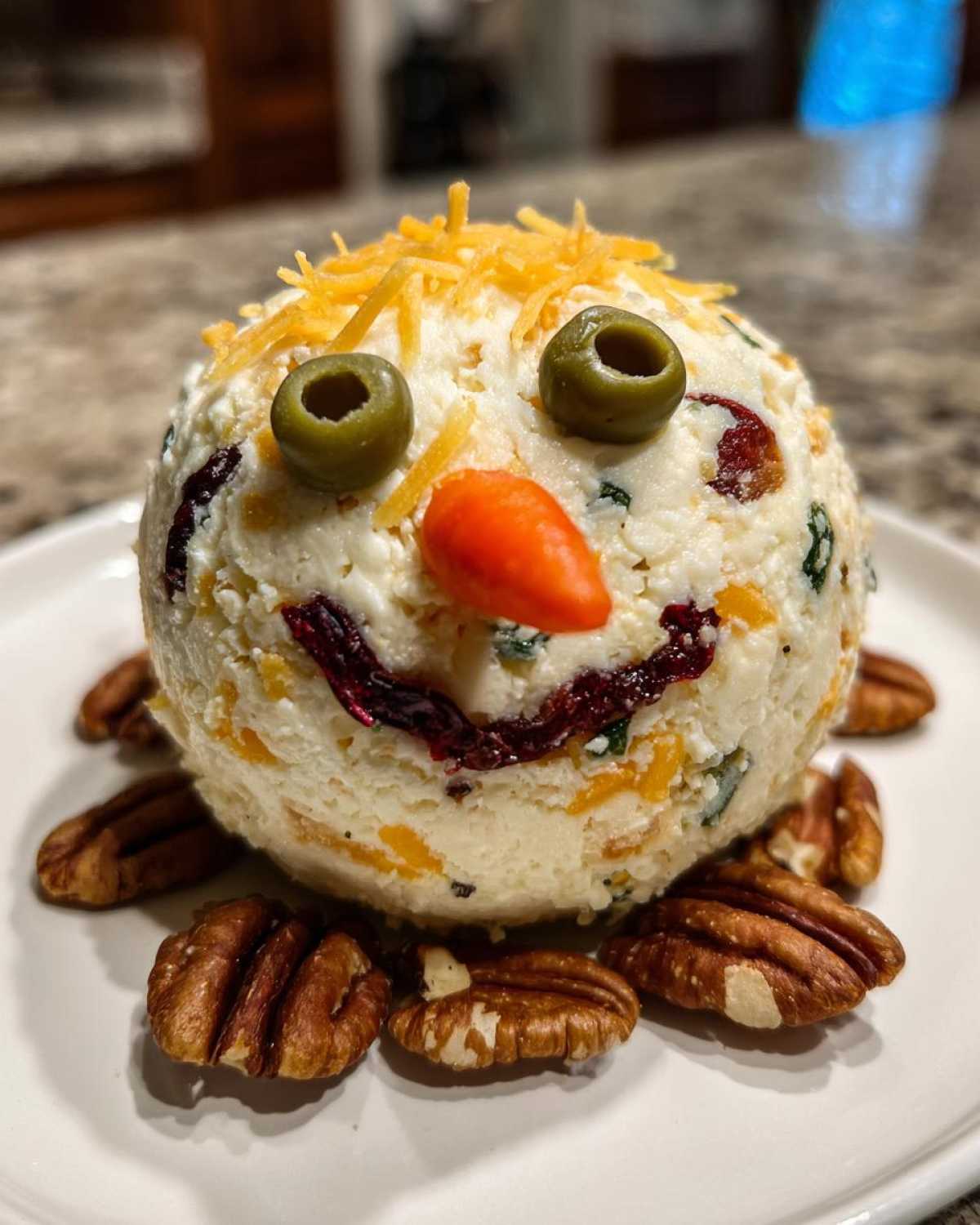 Snowman Cheese Ball - detail 3