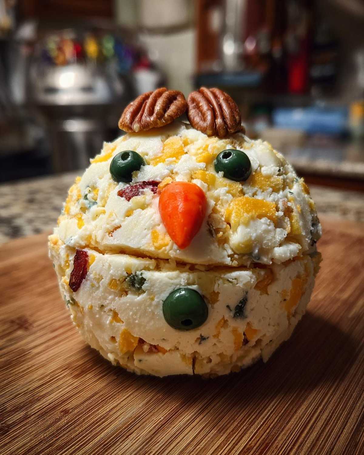 Snowman Cheese Ball - detail 4