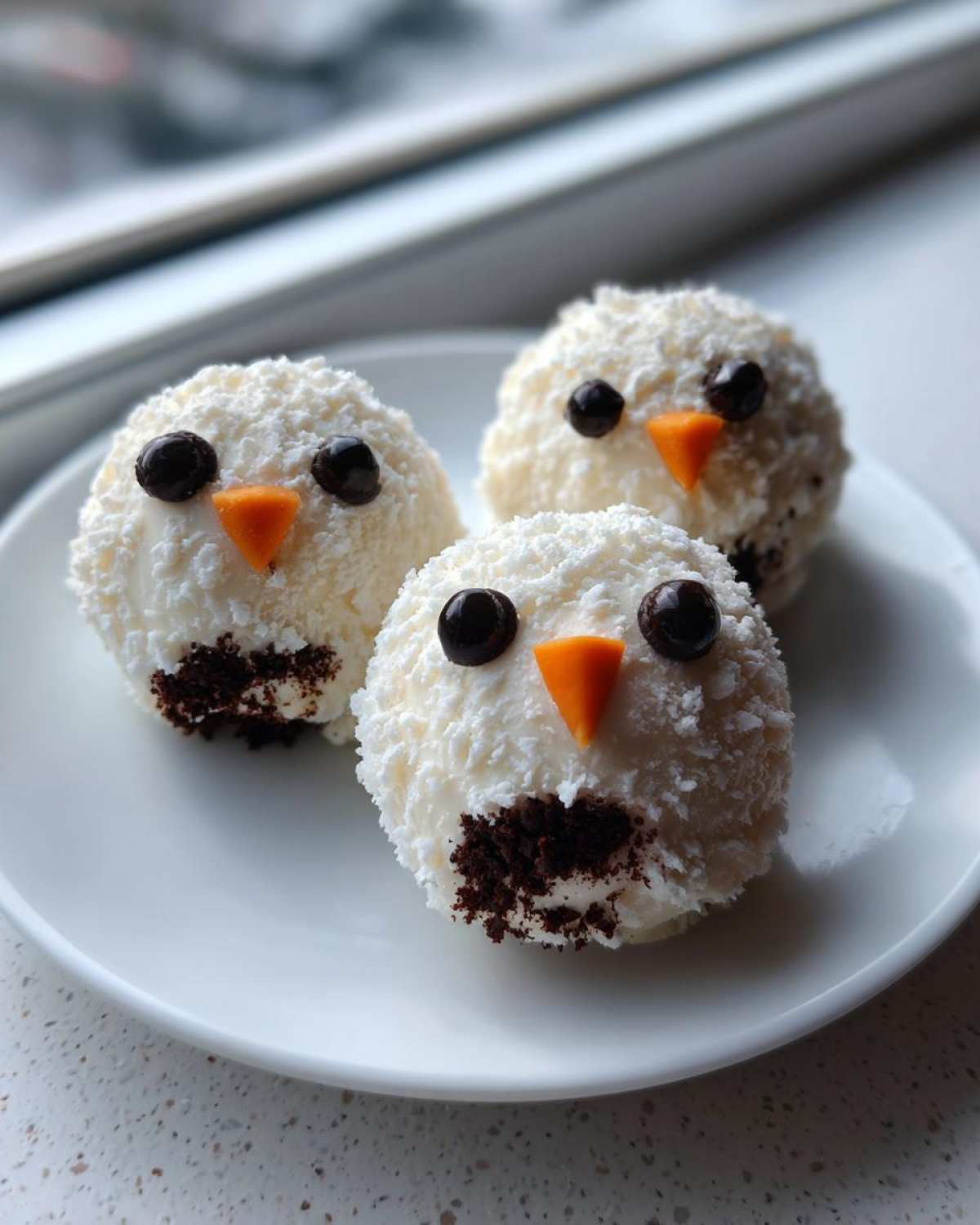 Snowman Oreo Truffles - detail 4