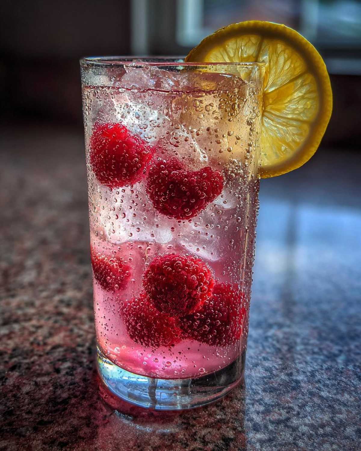 Sparkling Raspberry Lemonade - detail 2