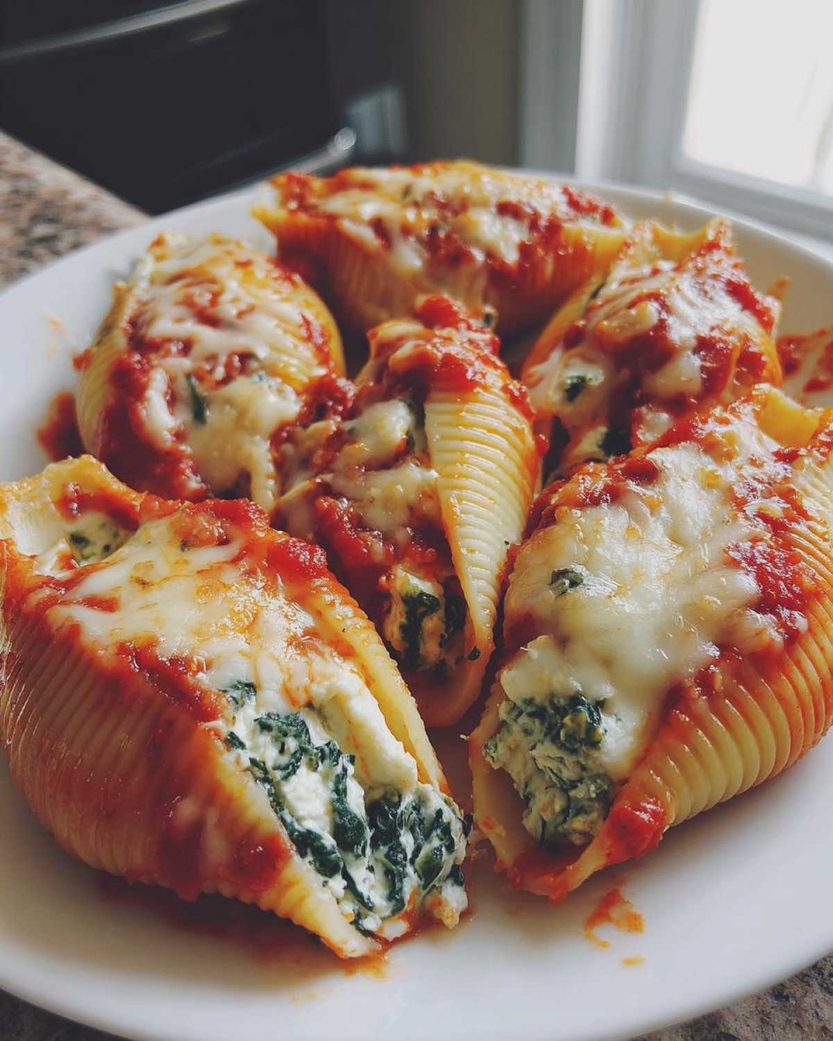 Stuffed Shells Florentine - detail 3