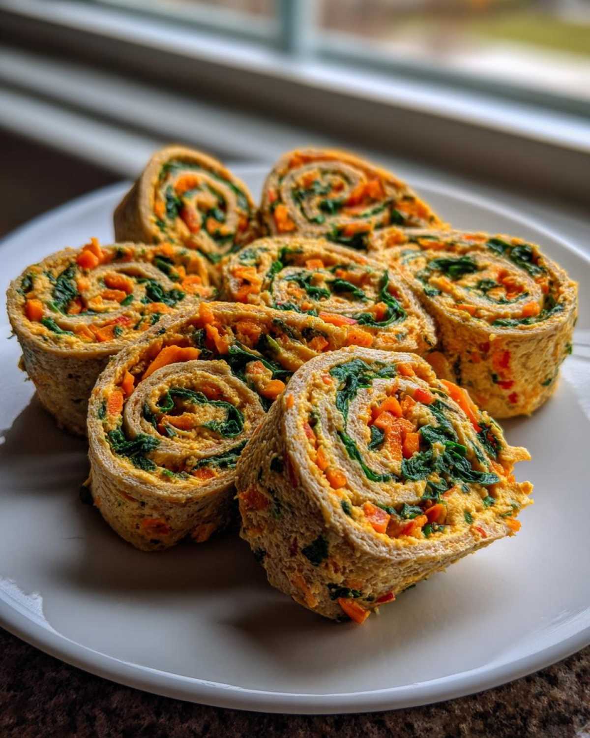 Veggie Hummus Pinwheels - detail 3