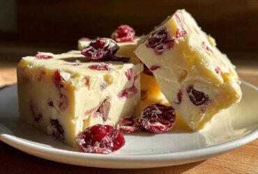 White Chocolate Cranberry Fudge