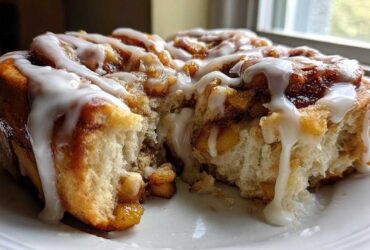 Apple Cinnamon Rolls