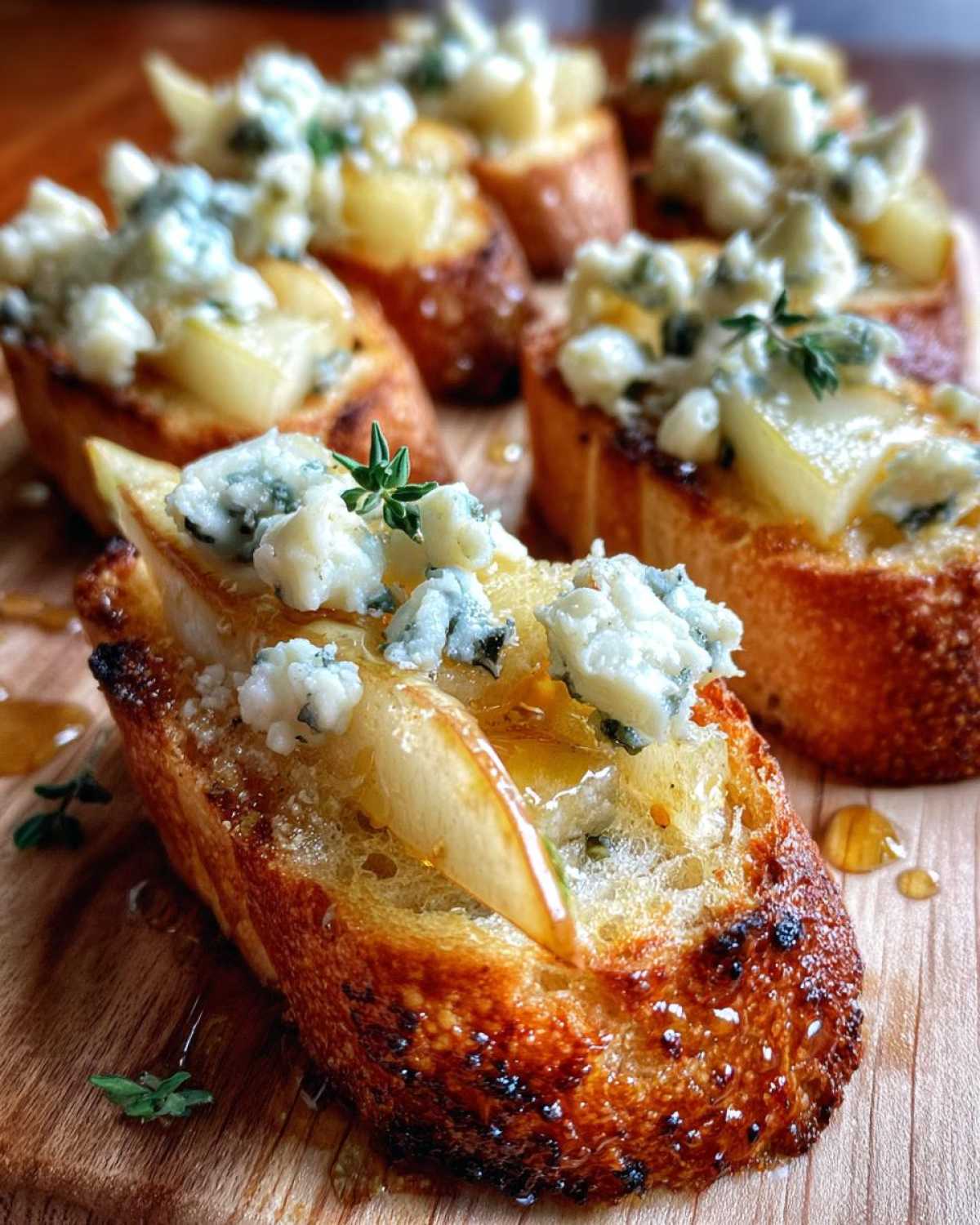 Blue Cheese Pear Crostini - detail 3
