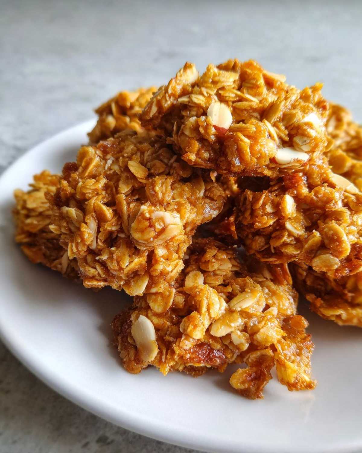 Chewy Ginger Almond Granola Clusters - detail 4