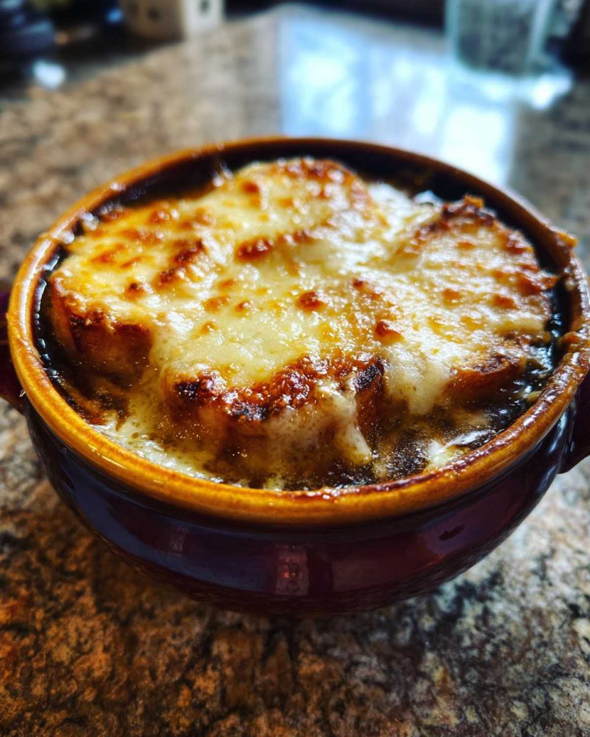 Classic French Onion Soup - detail 3