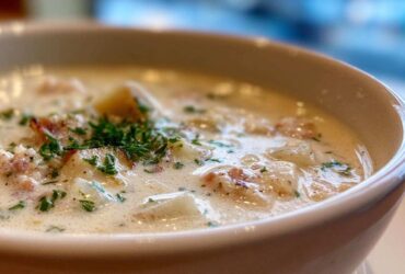 Classic New England Clam Chowder