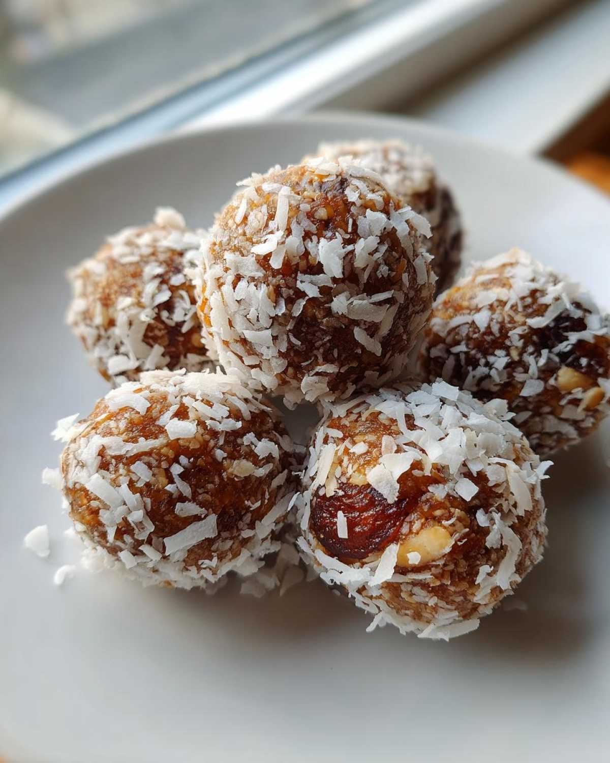 Coconut Almond Date Balls - detail 3