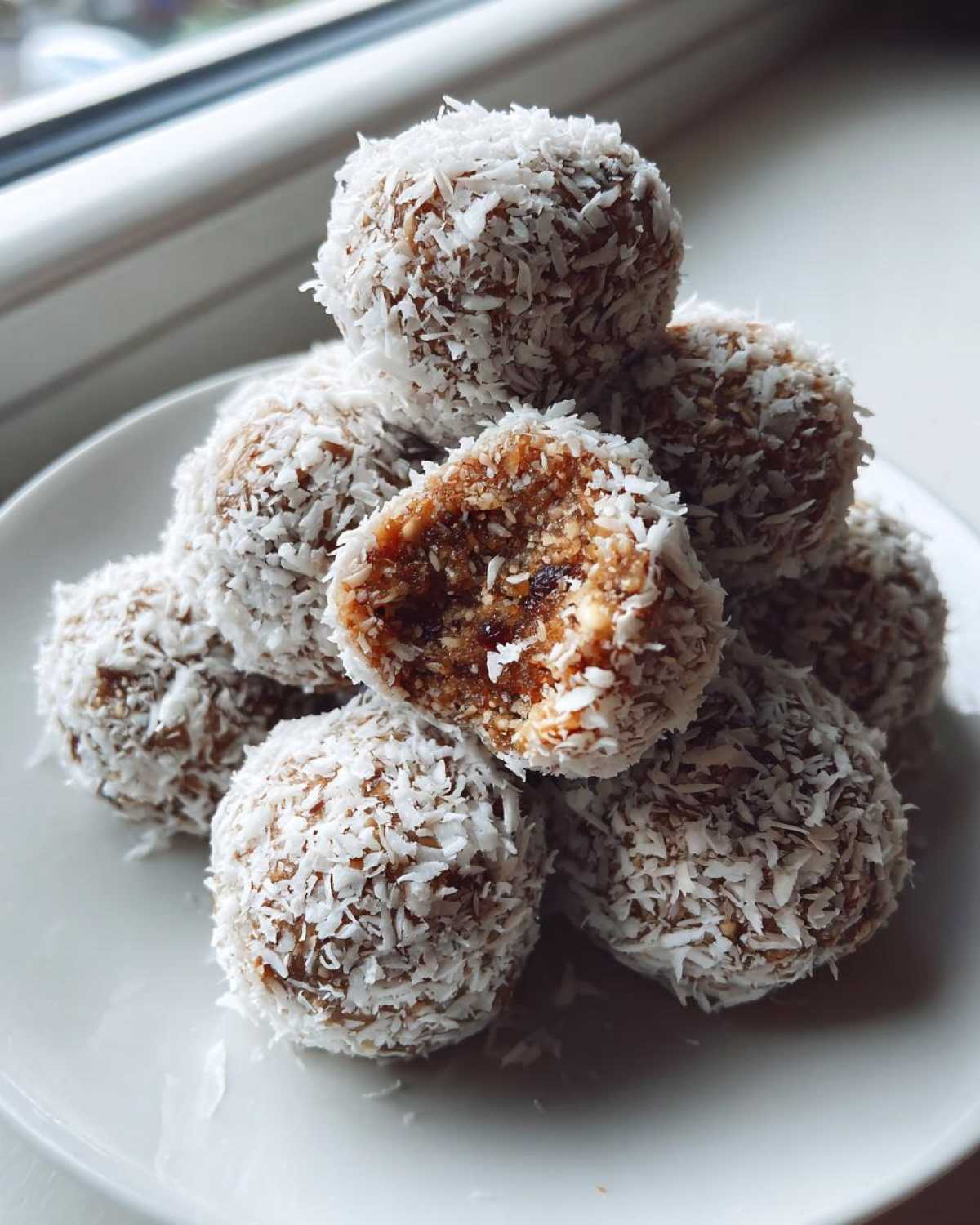 Coconut Almond Date Balls - detail 4