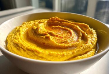 Creamy Coconut Curry Hummus