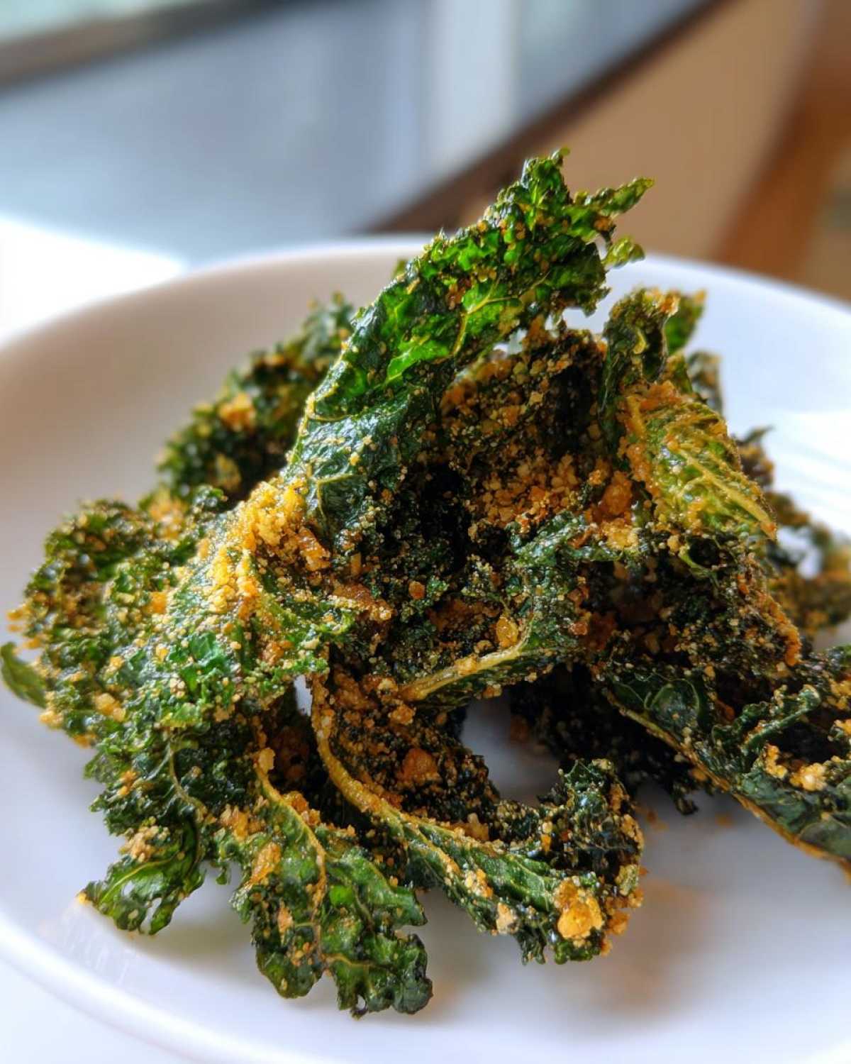 Crispy Parmesan Kale Chips - detail 1