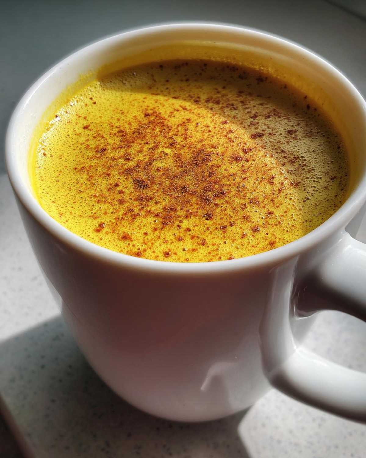 Golden Turmeric Latte - detail 3