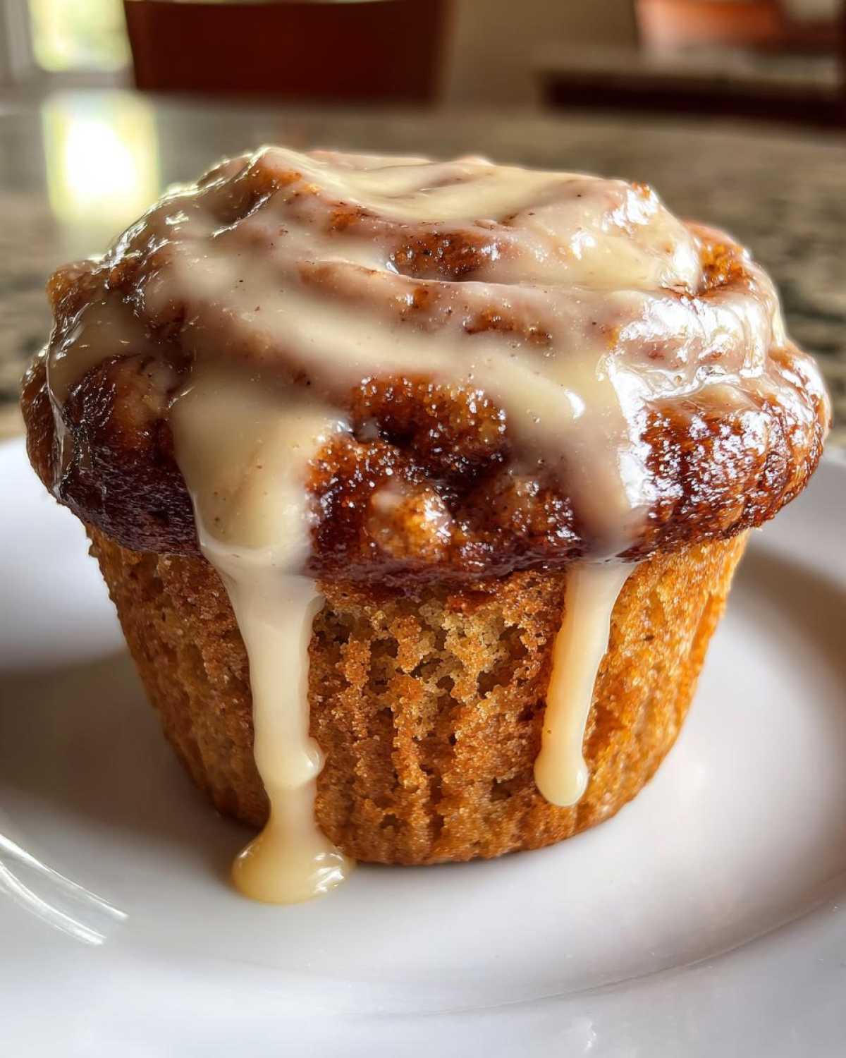 Maple Cinnamon Roll Cupcakes - detail 2