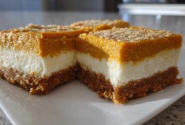 Pumpkin Pie Cheesecake Bars