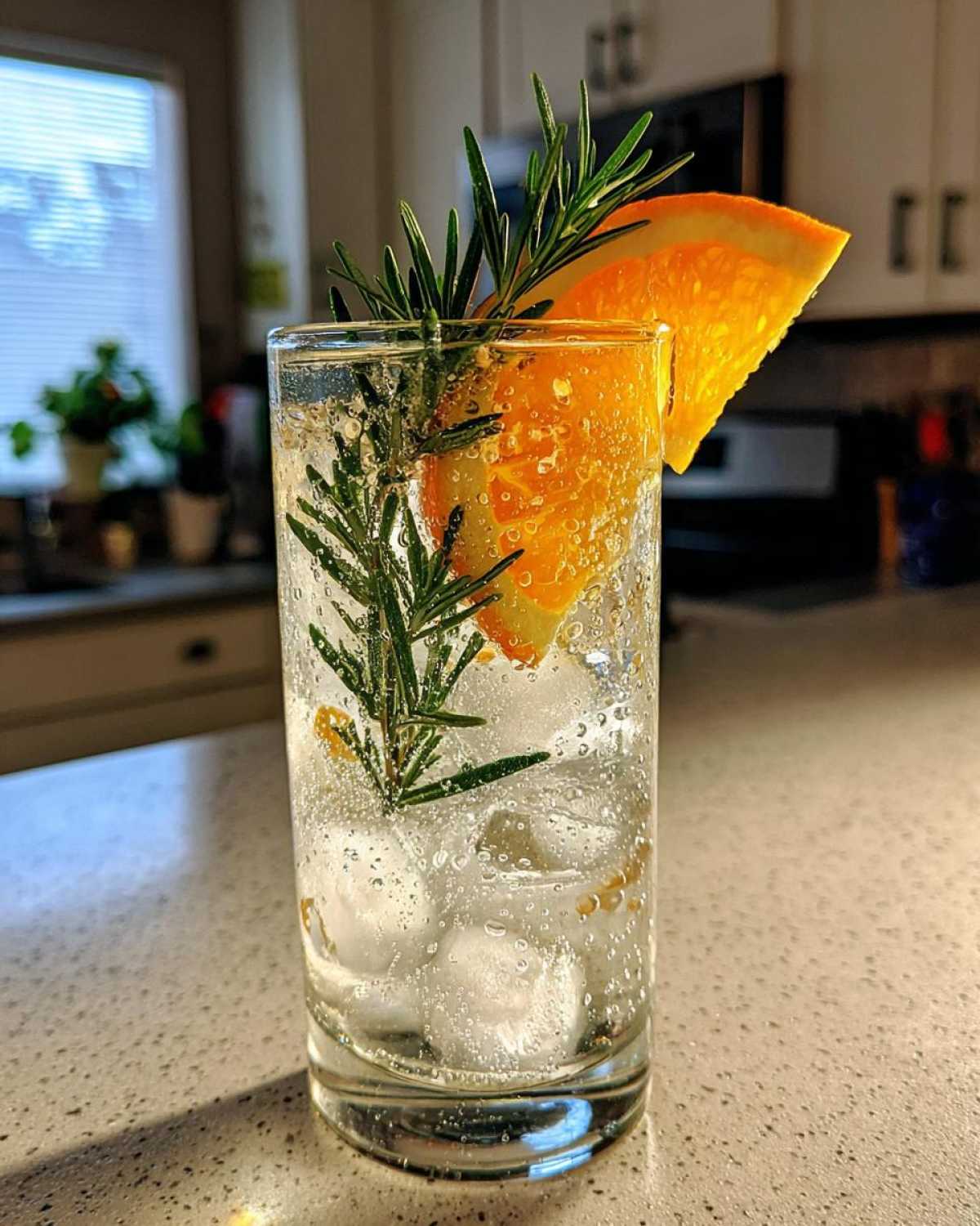 Rosemary Citrus Sparkler - detail 3