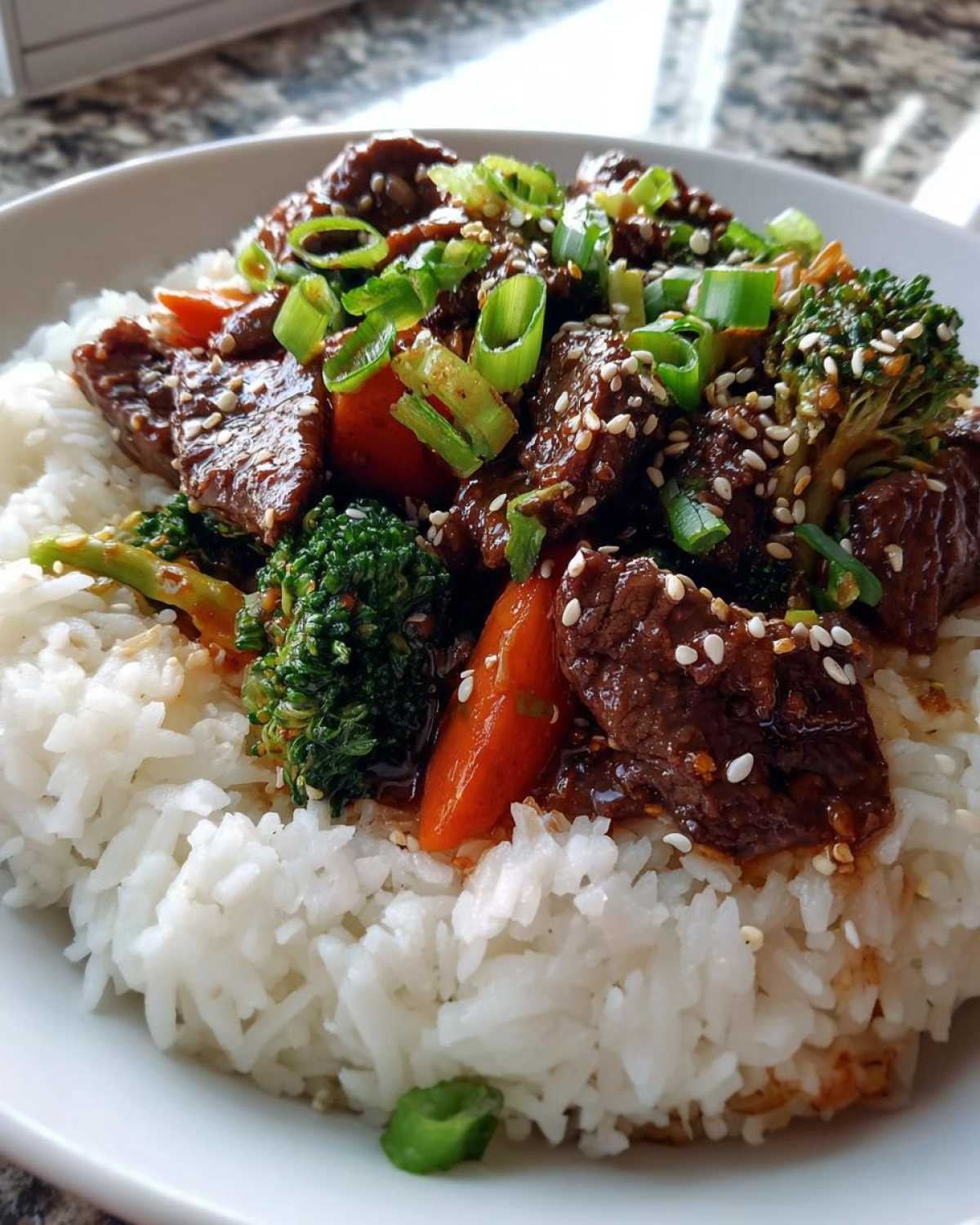 Sesame Ginger Beef Bowl - detail 1