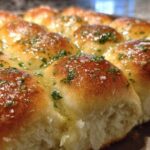 Soft Garlic Herb Dinner Rolls