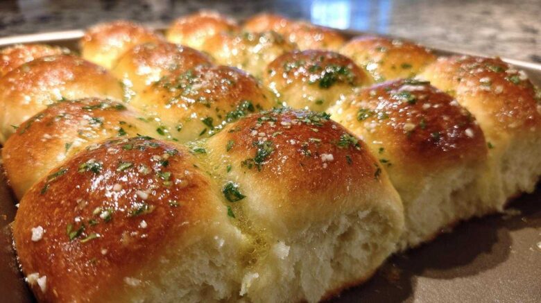 Soft Garlic Herb Dinner Rolls