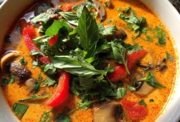 Spicy Thai Coconut Curry Soup